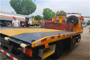 弋江区附近拖车电话号码服务